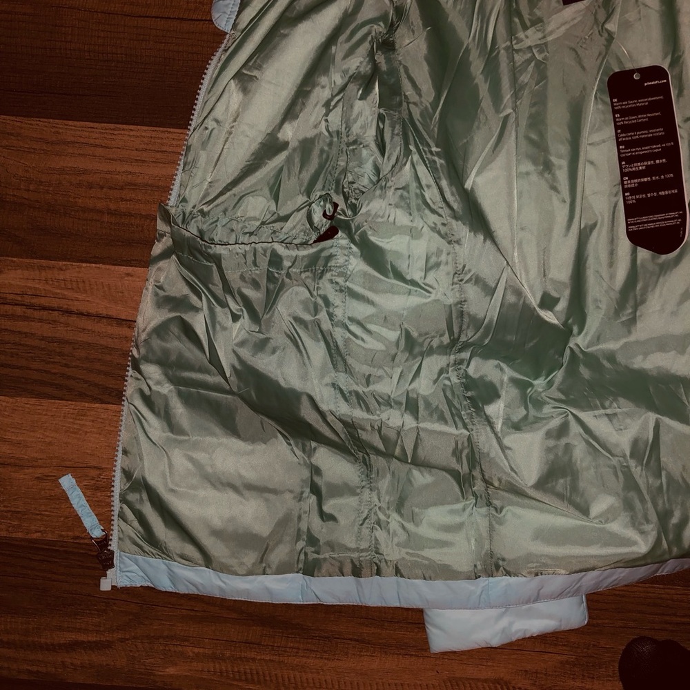 NWT Girls Lands End Primaloft Down Alternative Thermoplume Jacket. - Picture 7 of 7